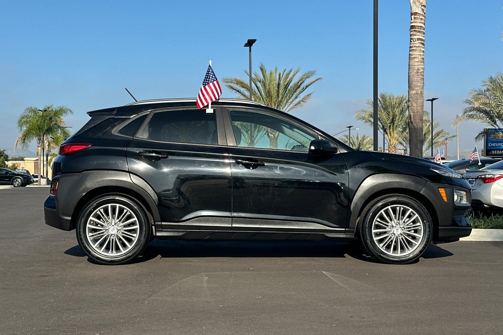 Used 2018 Hyundai Kona SEL w/ SEL Tech Package 02 FWD image 3