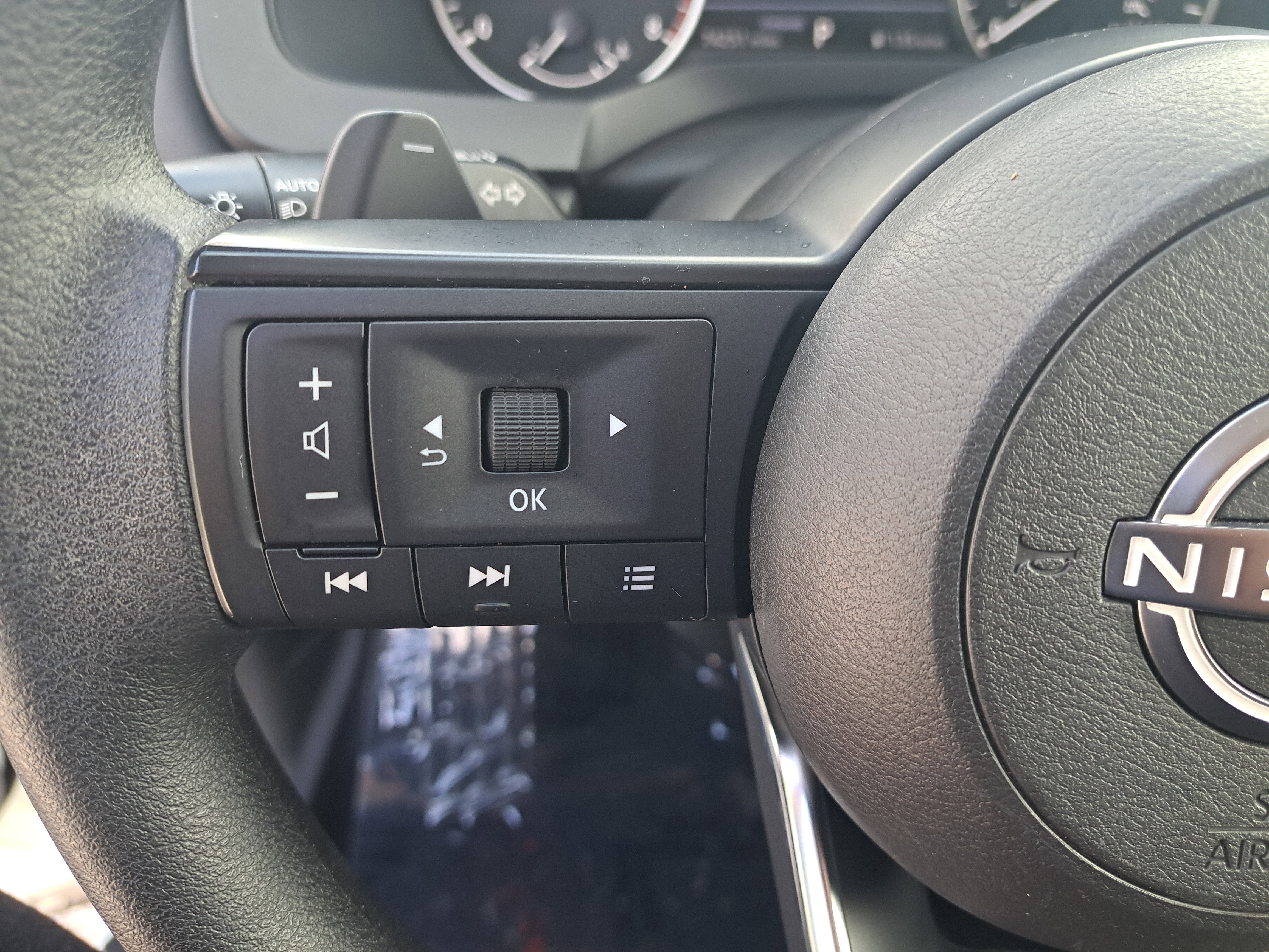 Certified 2023 Nissan Pathfinder S FWD image 21