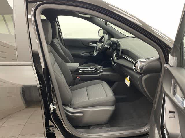 New 2026 Chevrolet Equinox LT w/ Safety and Technology Package AWD/4WD image 13