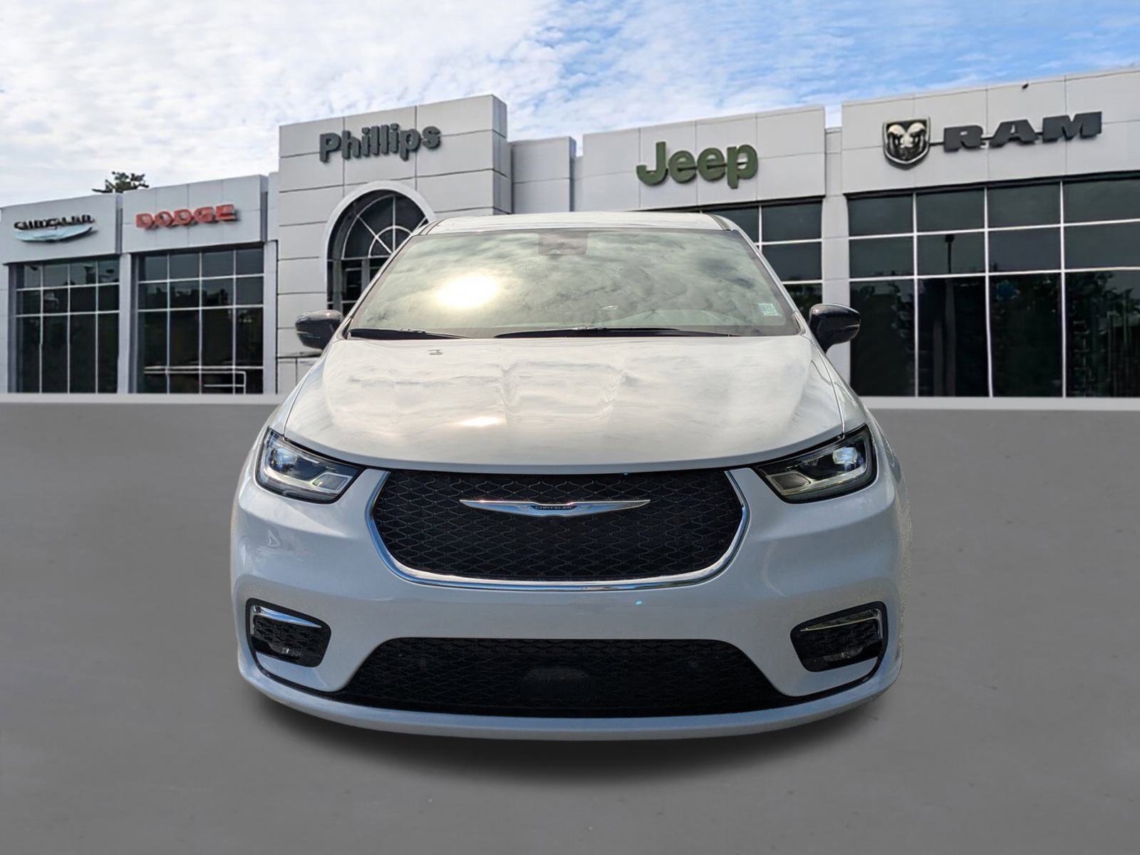 New 2026 Chrysler Pacifica Select image 8