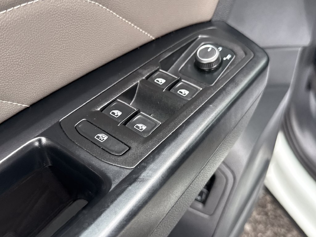 Used 2021 Volkswagen Atlas SEL AWD/4WD image 13