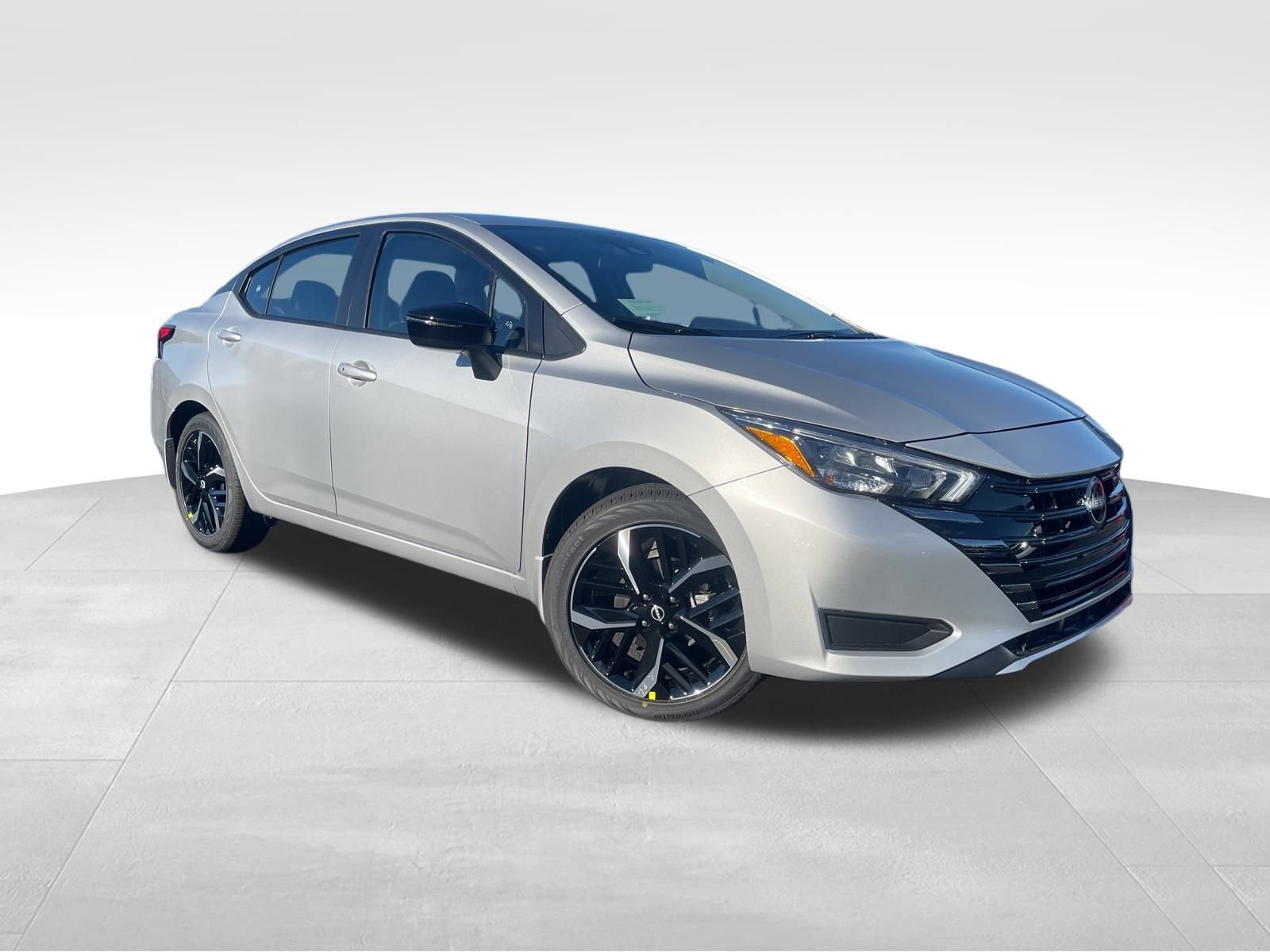 New 2025 Nissan Versa SR w/ Trunk Package image 2