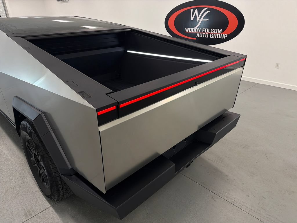 Used 2025 Tesla Cybertruck AWD Crew Cab image 6