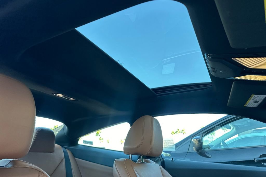 Used 2023 BMW 430i Coupe w/ Premium Package image 18