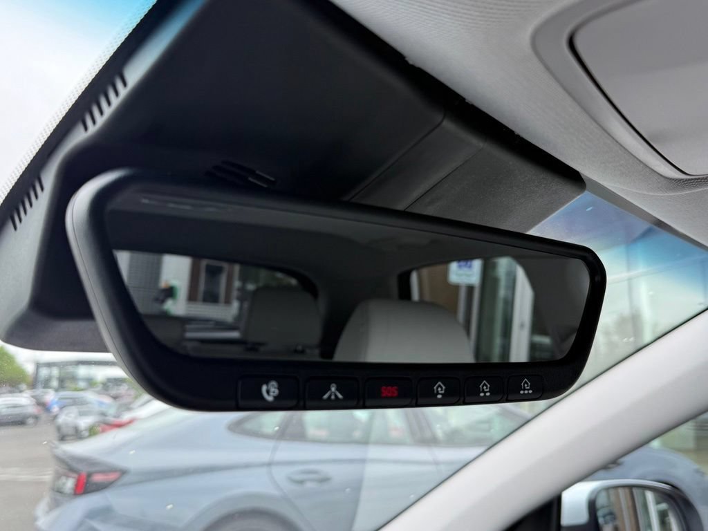 Certified 2023 Hyundai Kona Limited FWD image 28