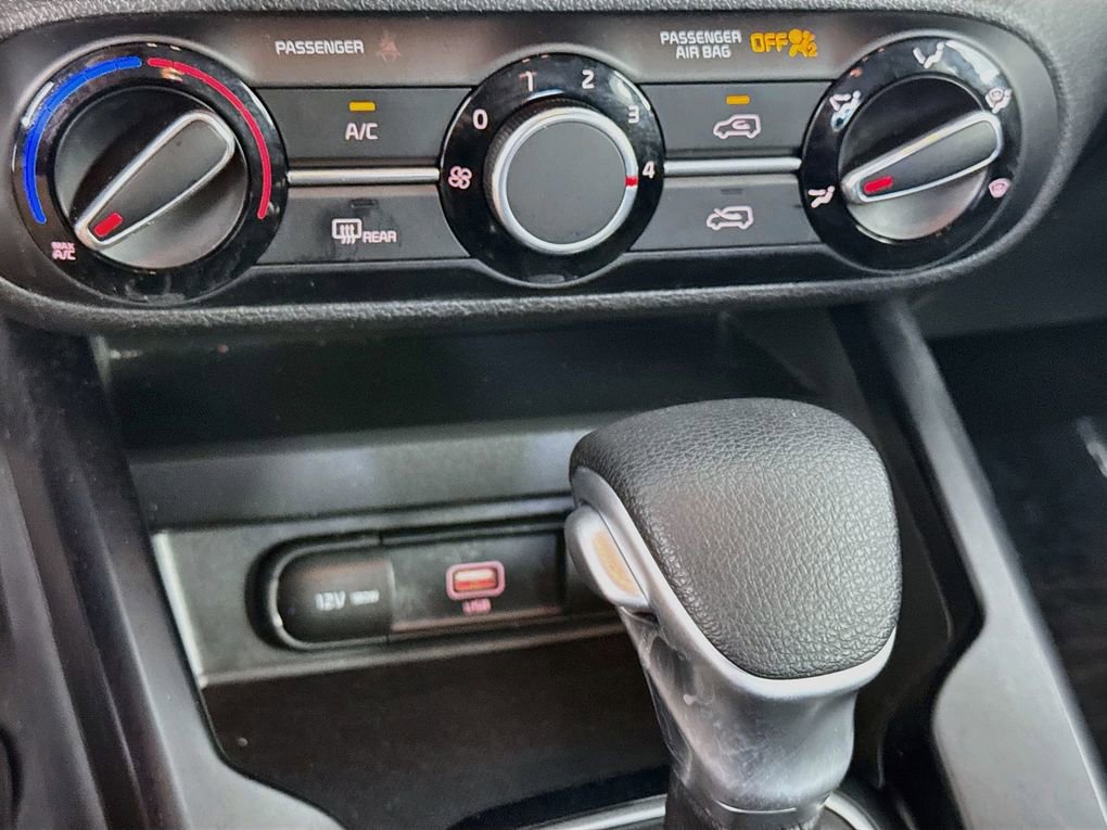 Used 2020 Kia Soul LX FWD image 18