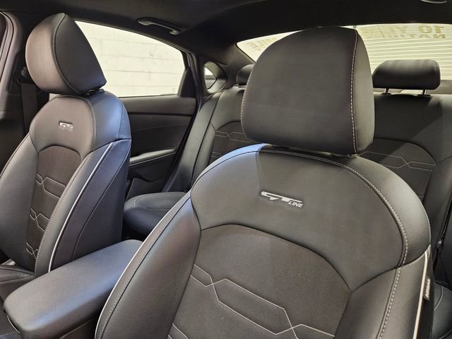 Used 2023 Kia Forte GT-Line w/ GT-Line Premium Package image 19
