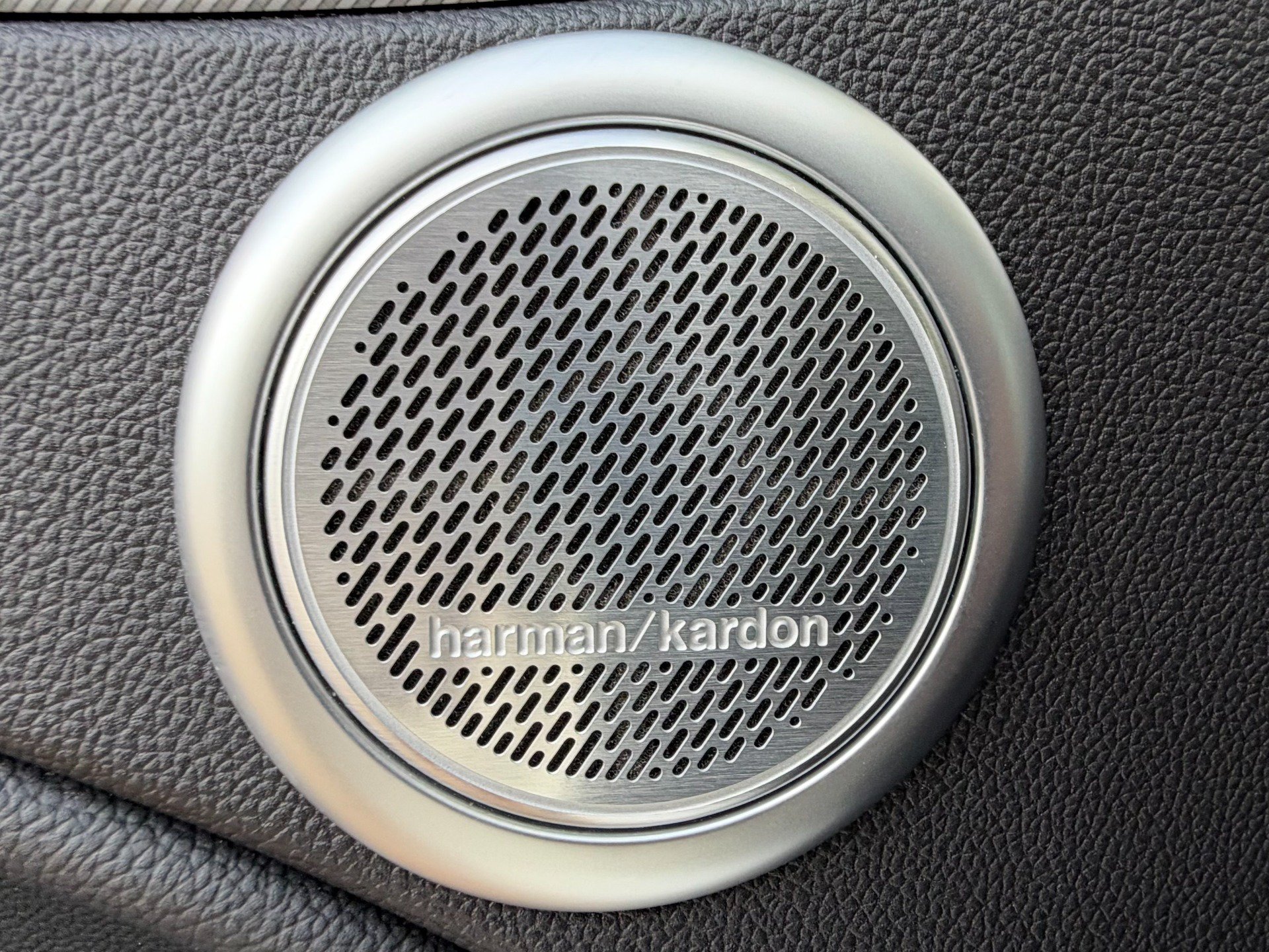 Used 2025 Alfa Romeo Stelvio Tributo Italiano w/ Driving Assist Package AWD/4WD image 55