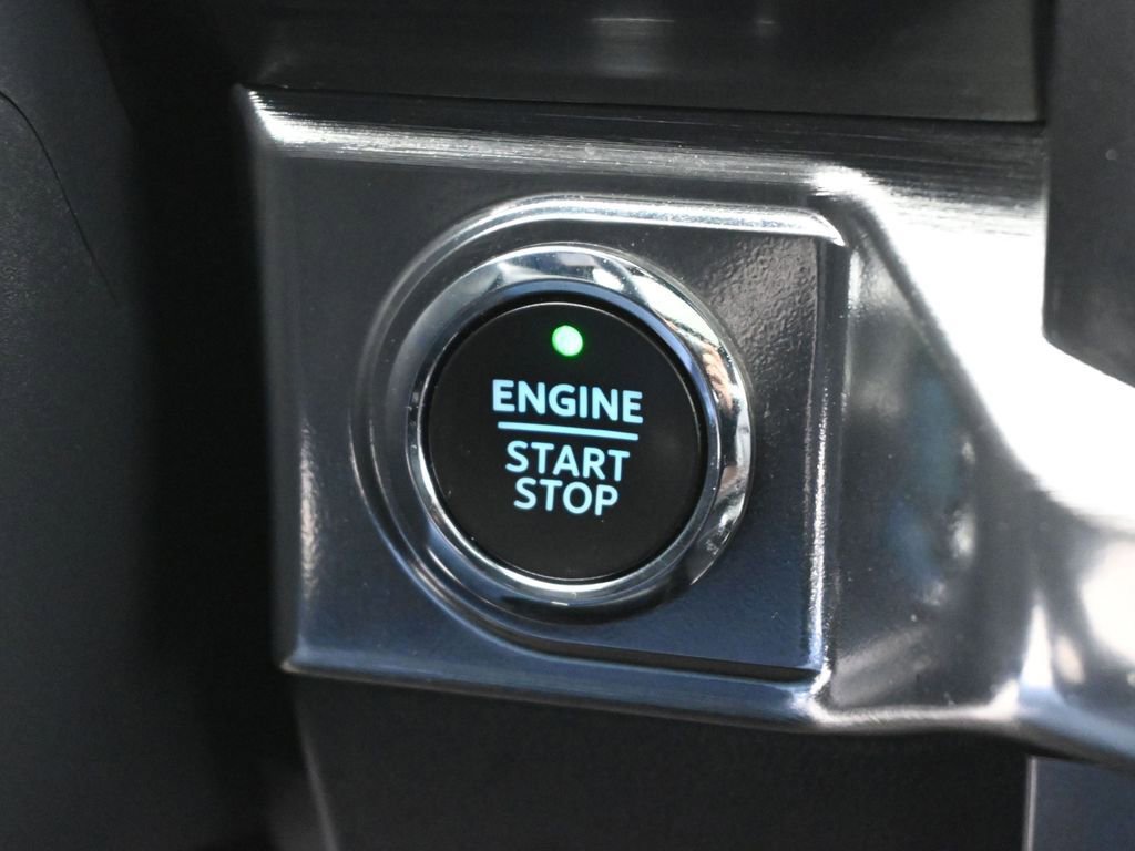 Certified 2022 Ford F150 Lariat w/ Equipment Group 502A High AWD/4WD image 14