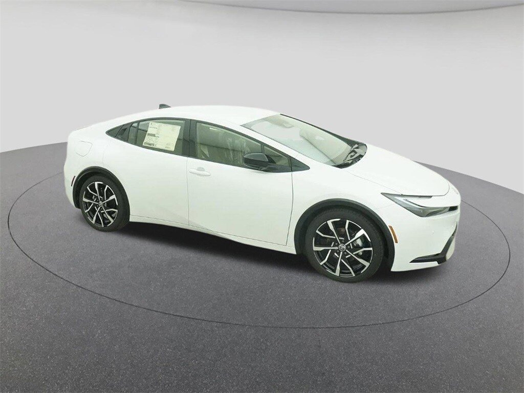 New 2026 Toyota Prius Plug-In Hybrid FWD image 12