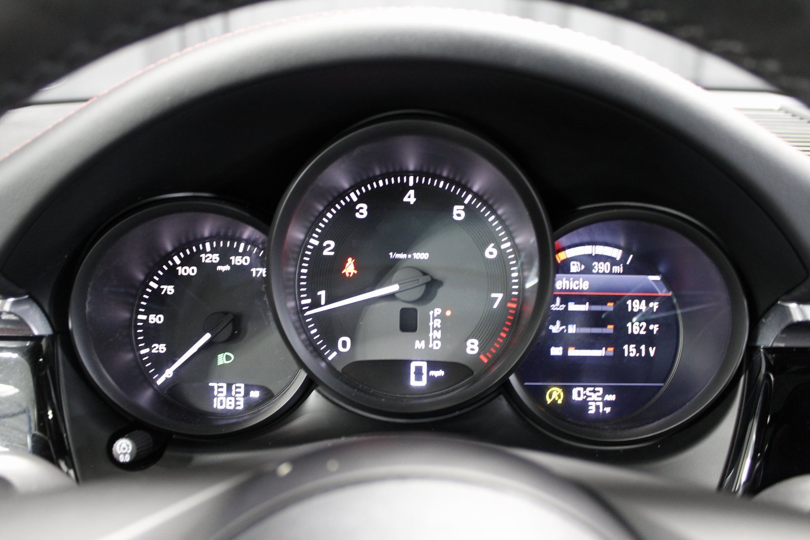 Certified 2025 Porsche Macan image 31