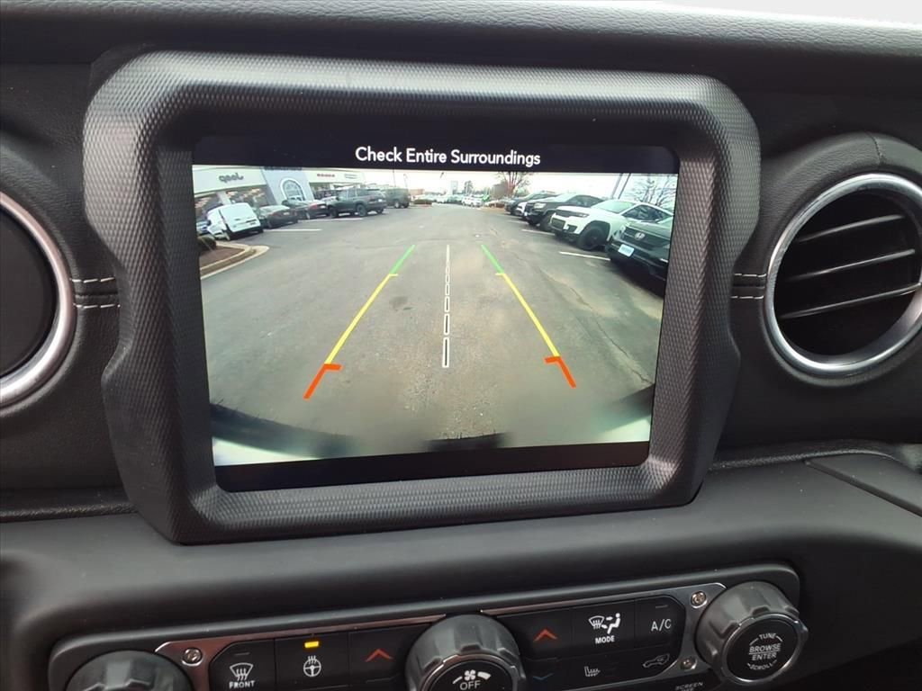 Used 2018 Jeep Wrangler Unlimited Sahara image 21