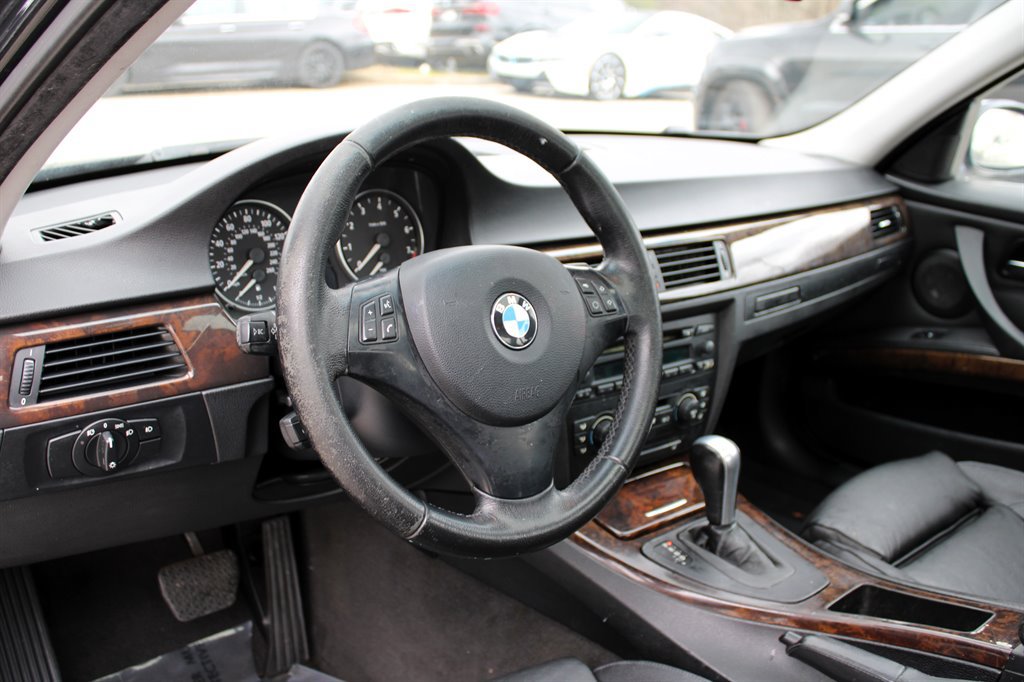 Used 2006 BMW 330i Sedan RWD image 15