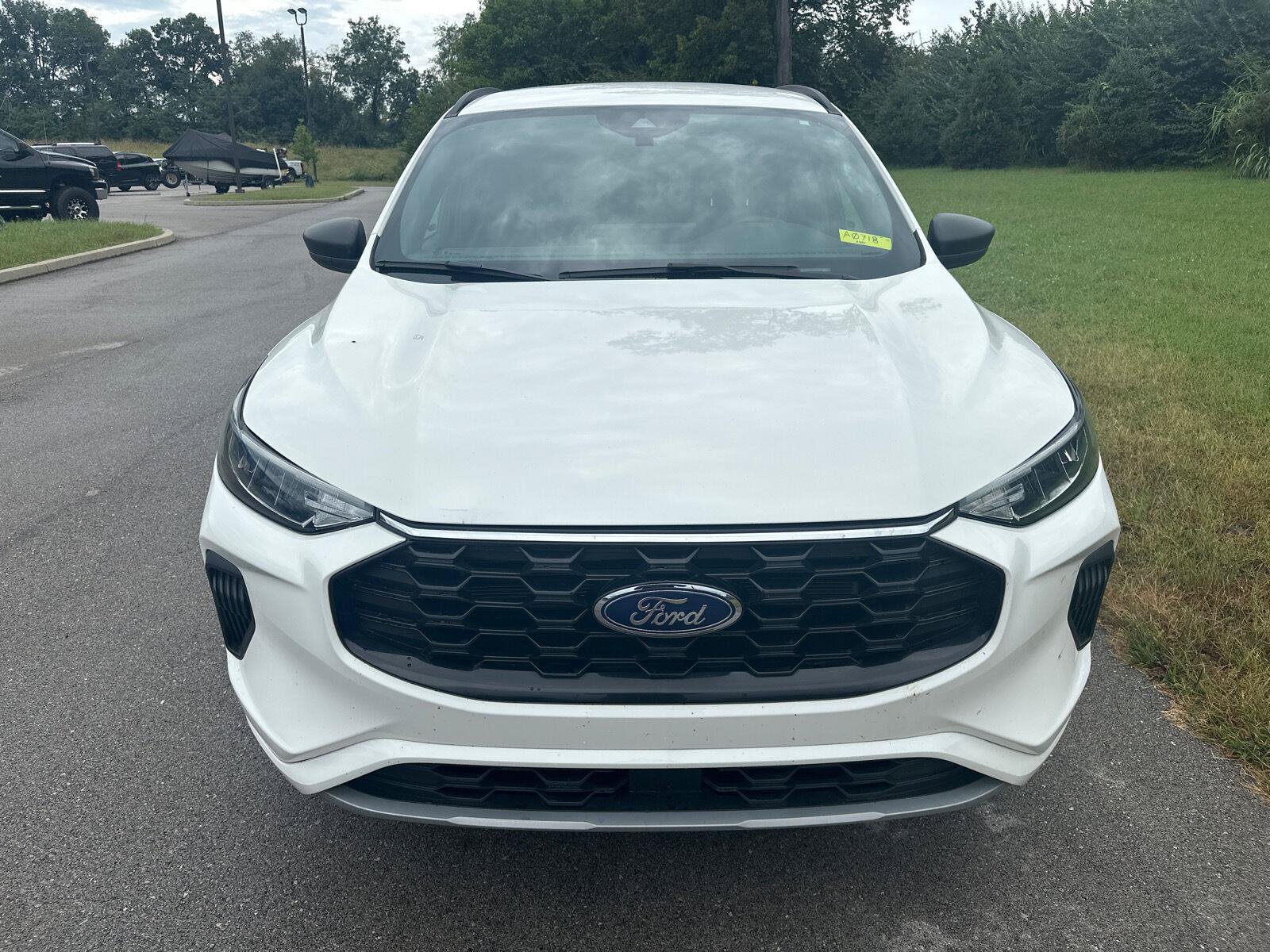 Used 2024 Ford Escape ST-Line w/ Tech Pack #1 AWD/4WD image 11