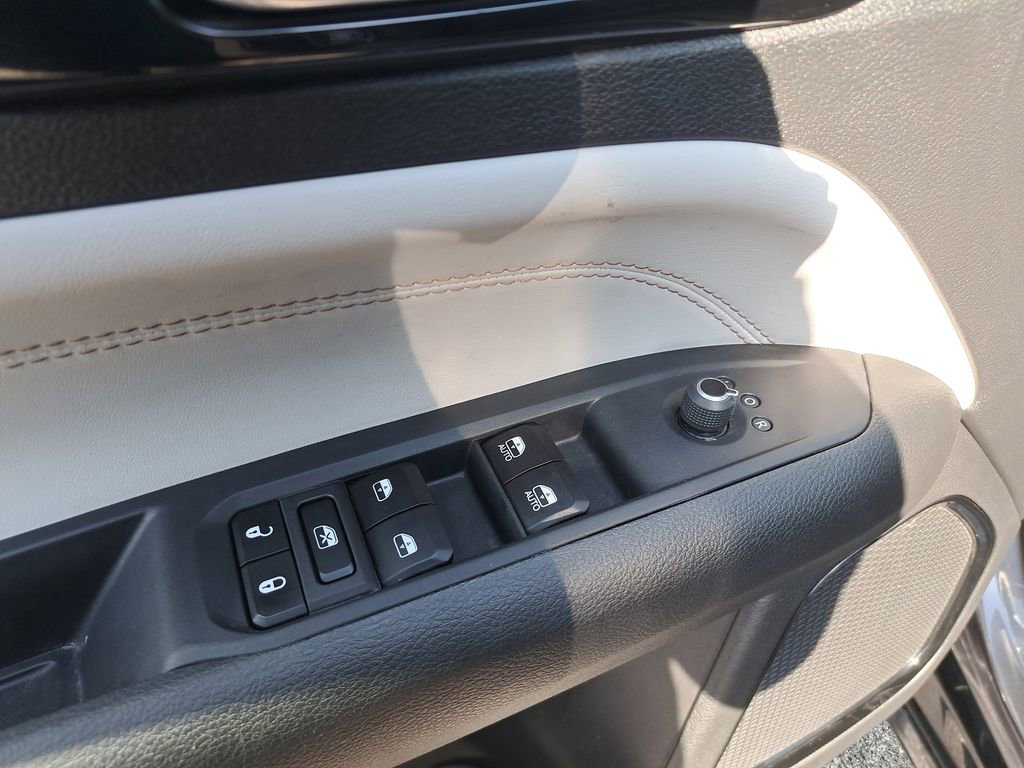 Certified 2023 Jeep Compass Limited w/ Elite Group AWD/4WD image 29