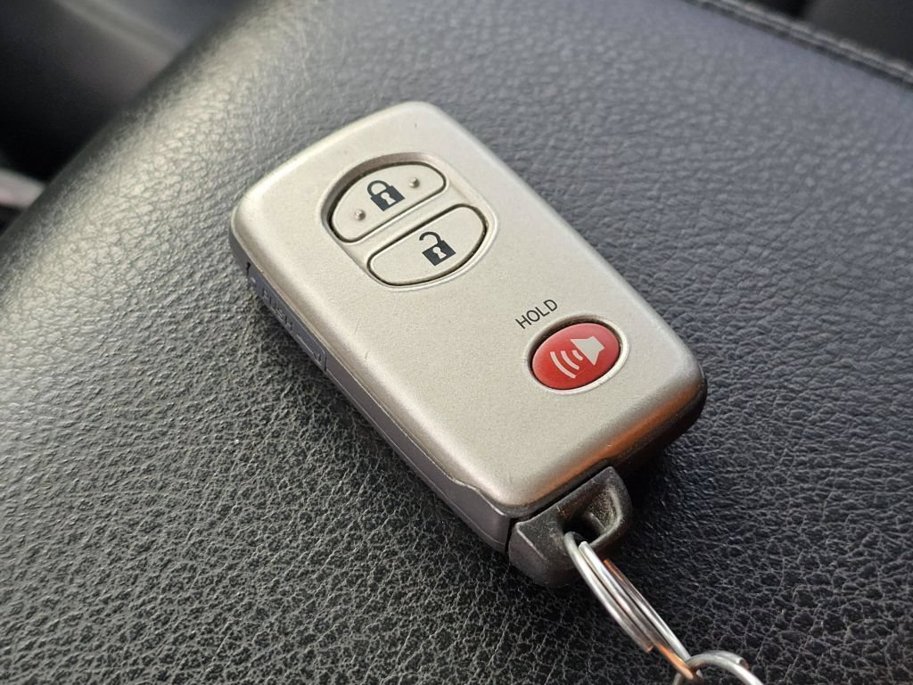 Used 2019 Toyota 4Runner Limited AWD/4WD image 36