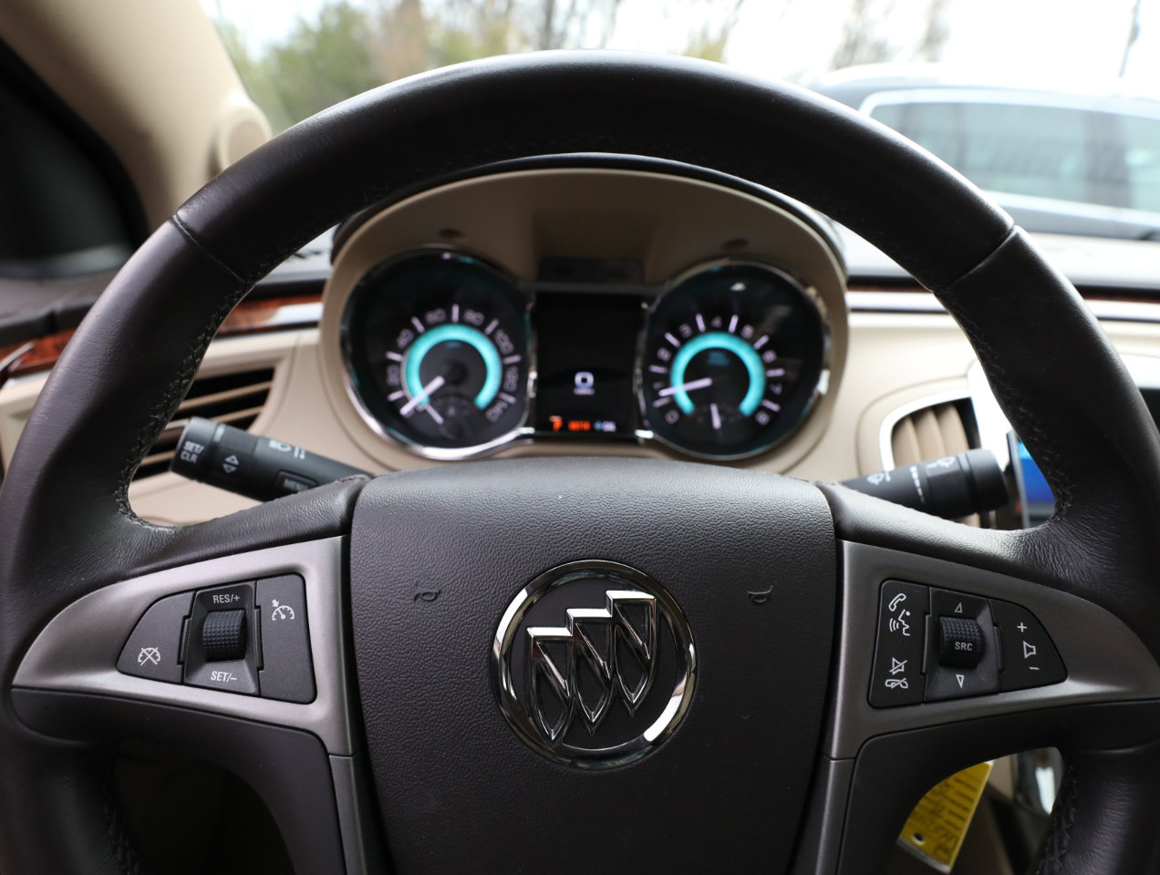 Used 2012 Buick LaCrosse Premium w/ Entertainment Package image 19