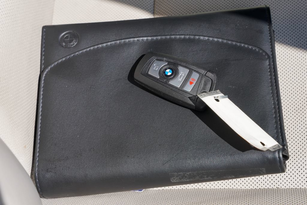 Used 2014 BMW 528i Sedan RWD image 39