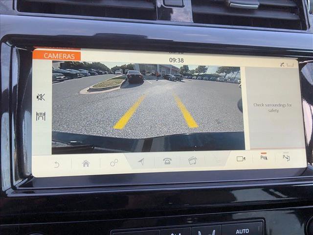 Used 2019 Land Rover Discovery HSE AWD/4WD image 14