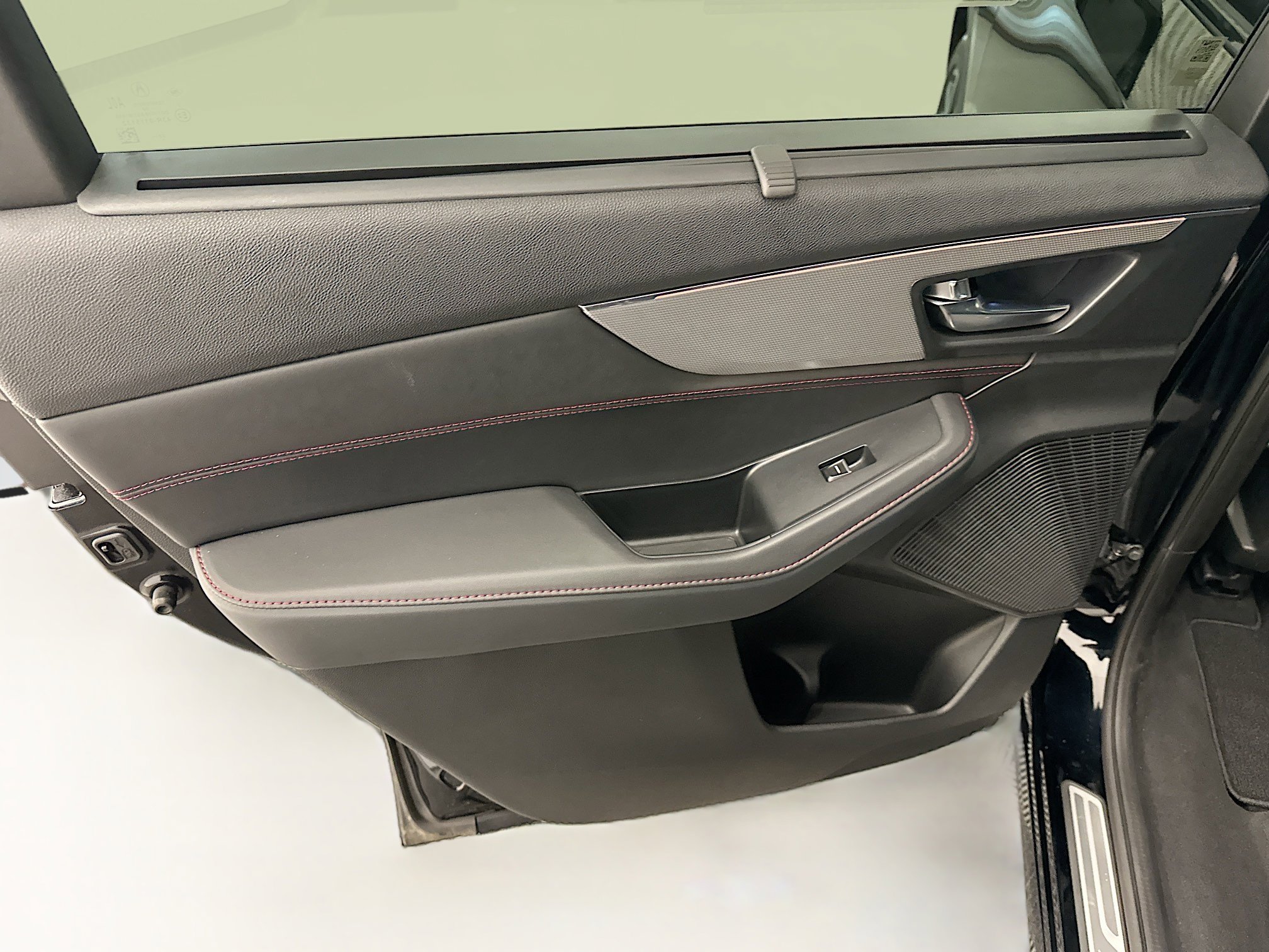 Used 2023 Acura MDX A-Spec image 27