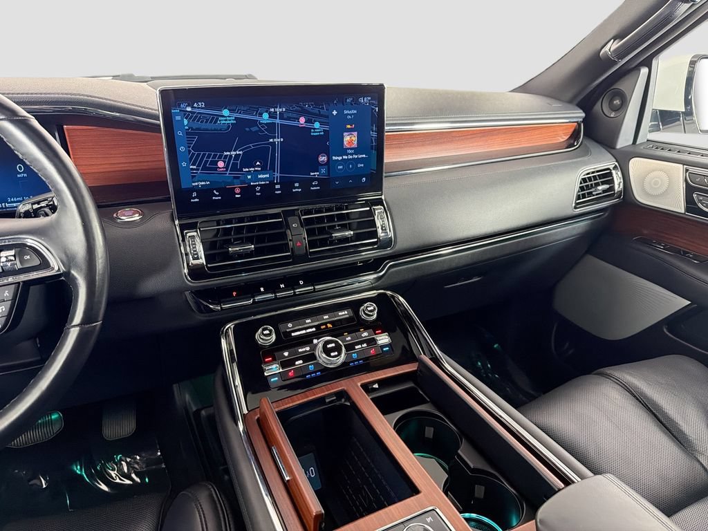 Certified 2023 Lincoln Navigator L Reserve RWD image 24