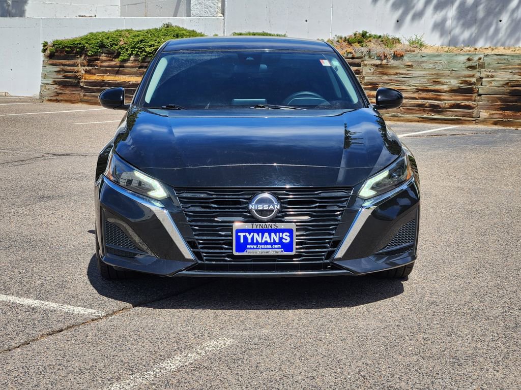 Used 2023 Nissan Altima 2.5 SV AWD/4WD image 2