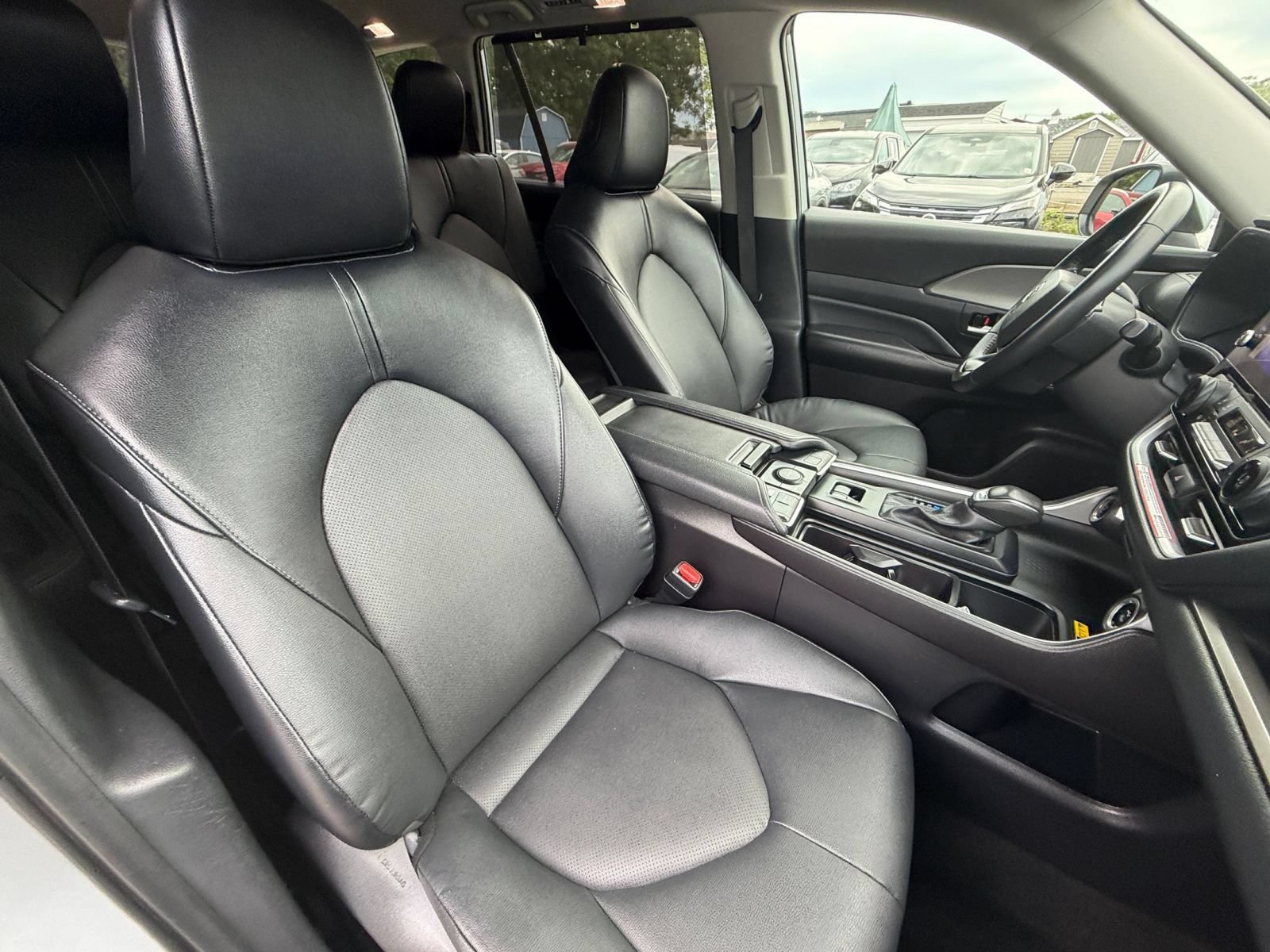 Used 2025 Toyota Grand Highlander FWD image 38