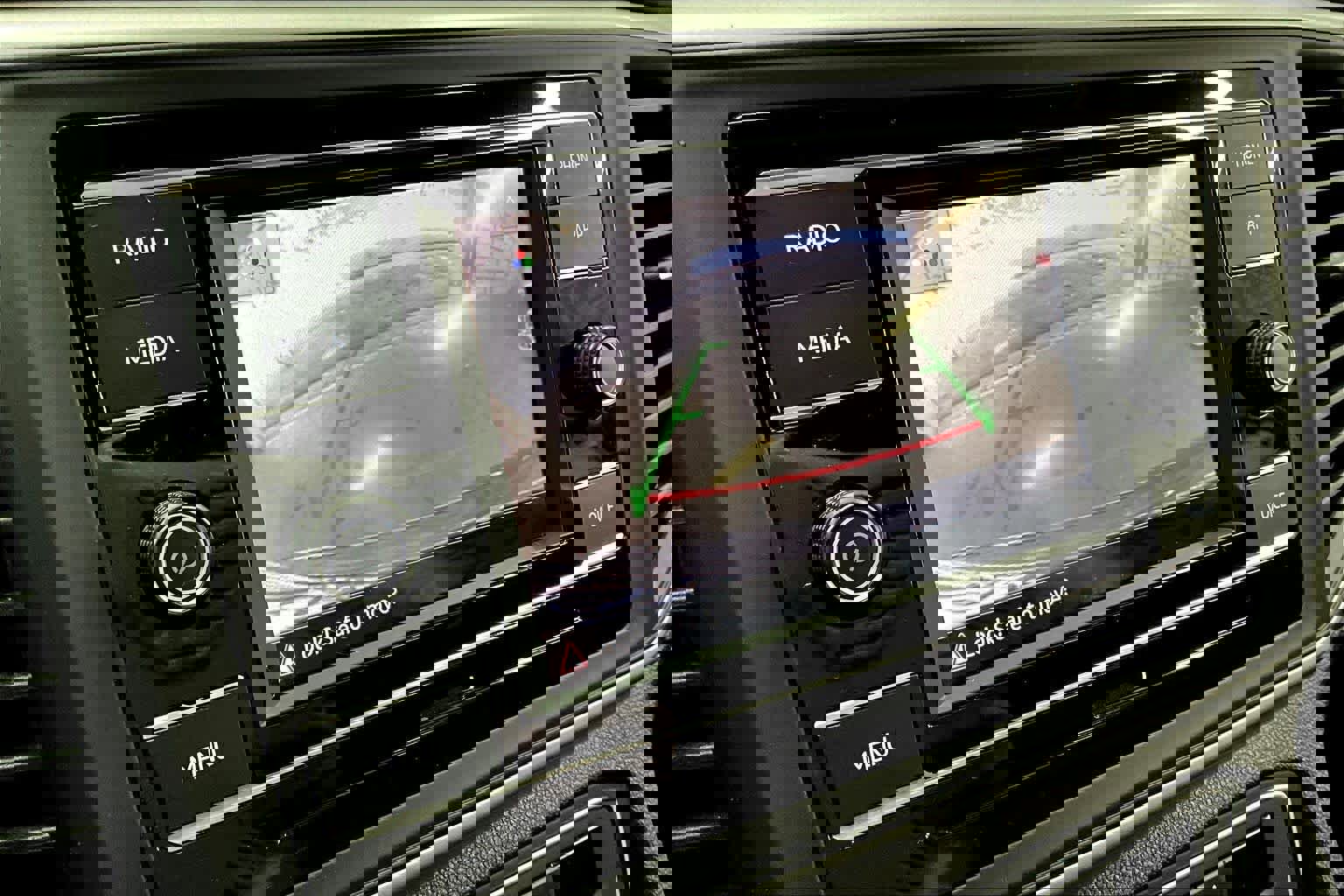 Used 2023 Volkswagen Atlas Cross Sport SE image 24