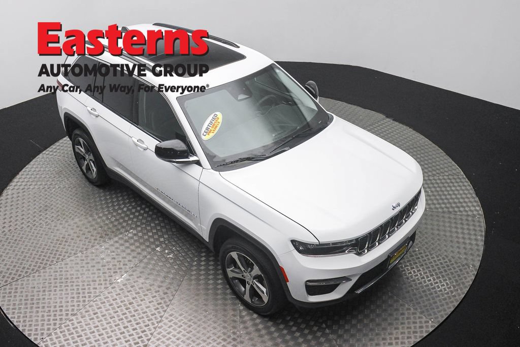 Used 2023 Jeep Grand Cherokee 4WD 4xe image 3
