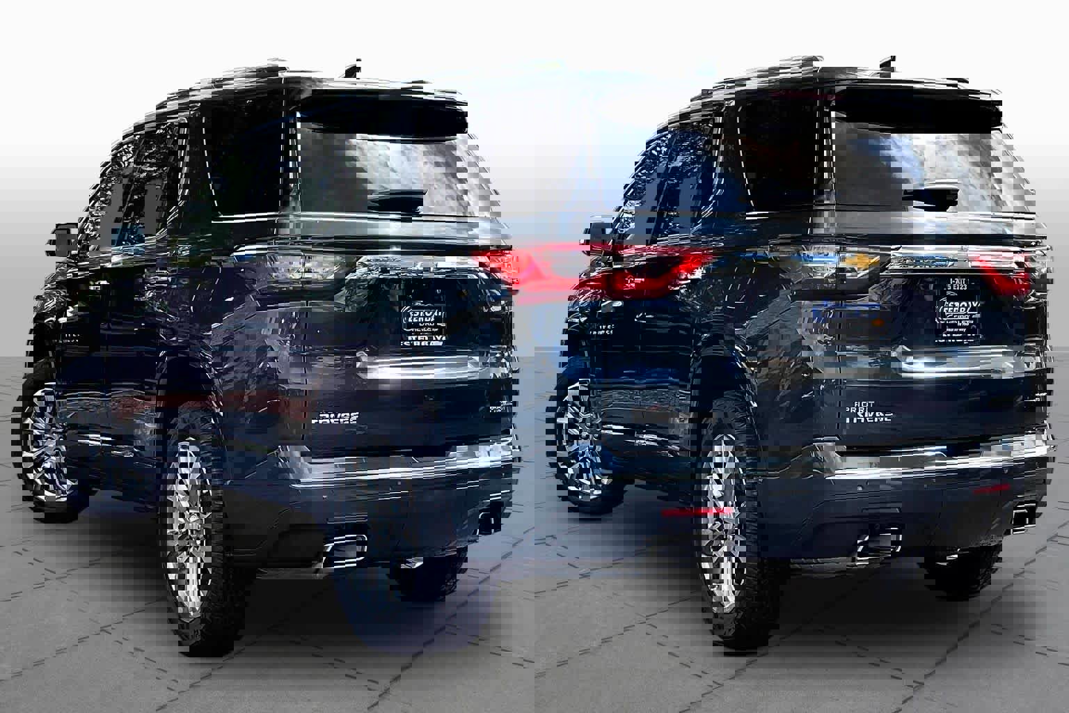 Used 2019 Chevrolet Traverse Premier w/ Driver Confidence II Package image 12