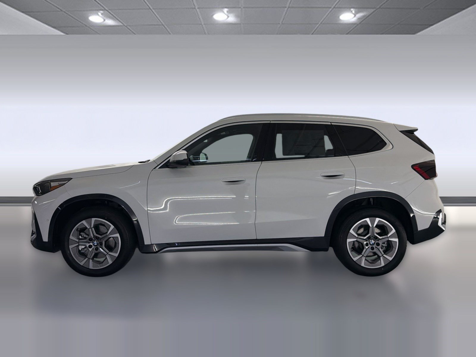 Used 2026 BMW X1 xDrive28i w/ Technology Package AWD/4WD image 2
