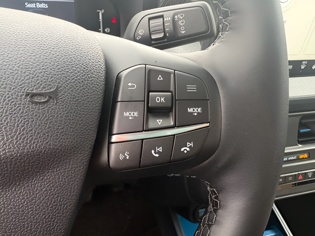 Used 2025 Ford Maverick XLT w/ XLT Luxury Package AWD/4WD image 16