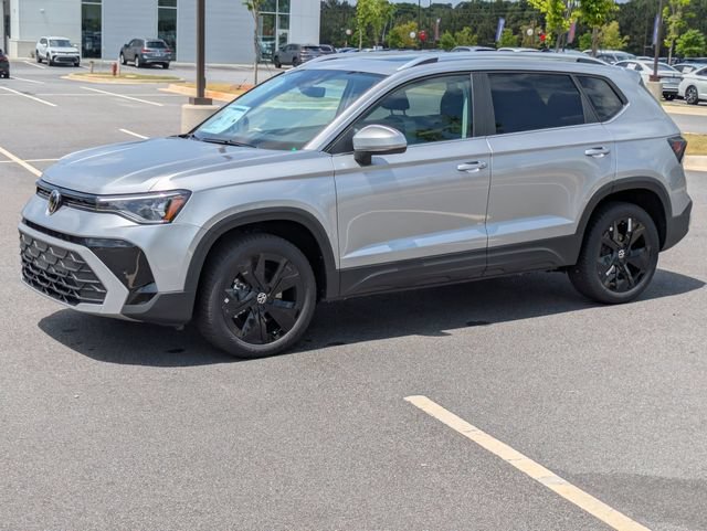 New 2026 Volkswagen Taos SE FWD image 8