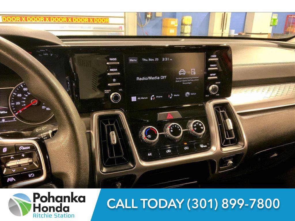 Used 2023 Kia Sorento LX image 5