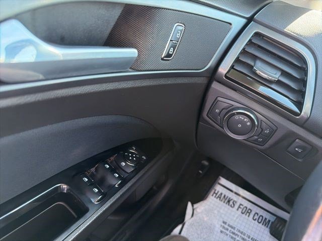 Used 2014 Ford Fusion SE FWD image 22