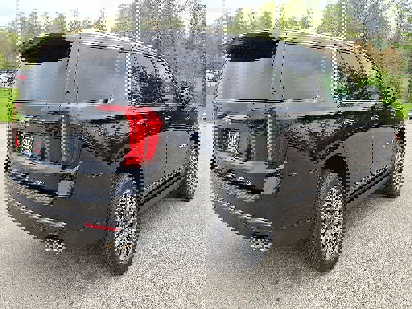 Used 2024 GMC Yukon Denali Ultimate image 25