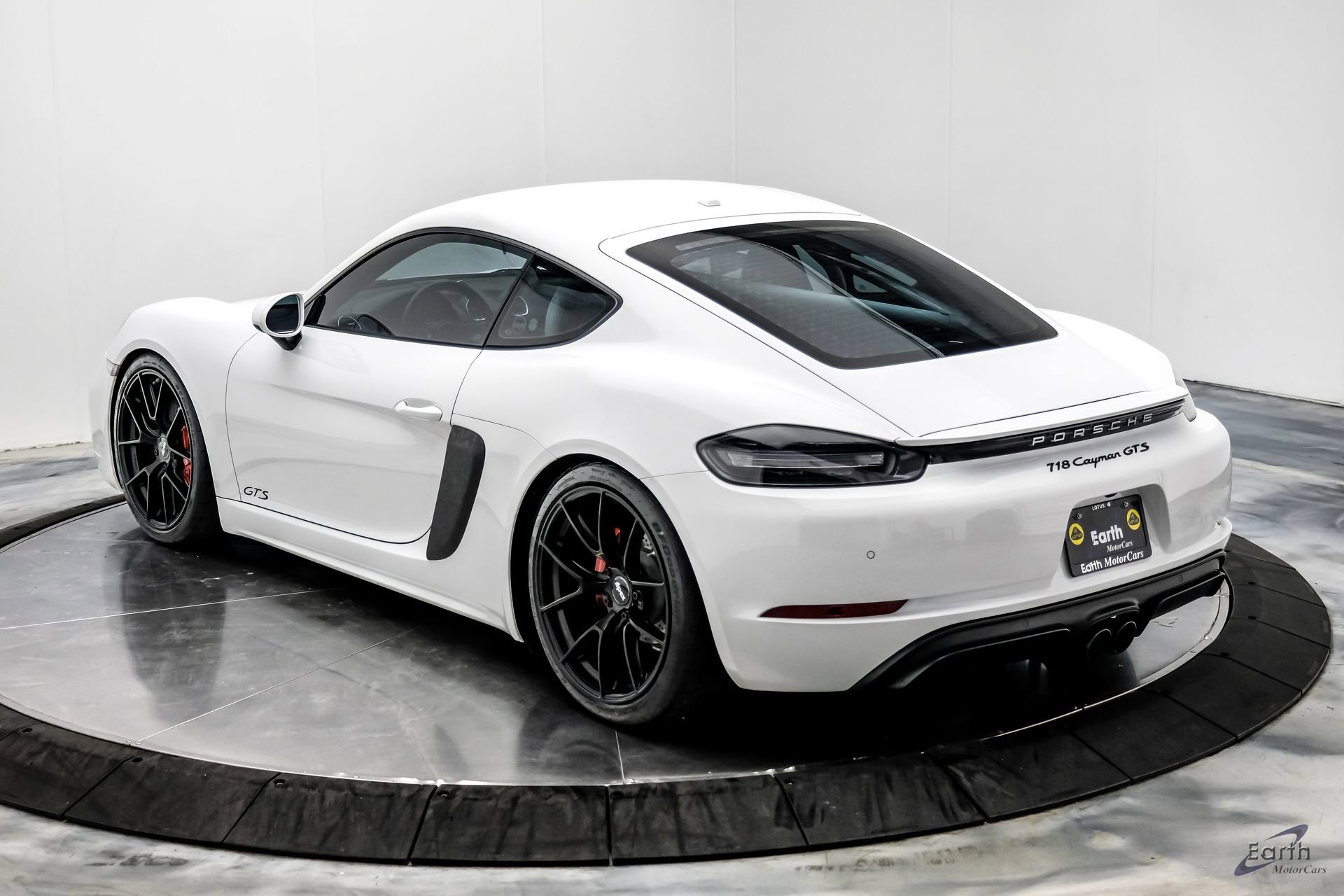 Used 2019 Porsche 718 Cayman GTS RWD image 13