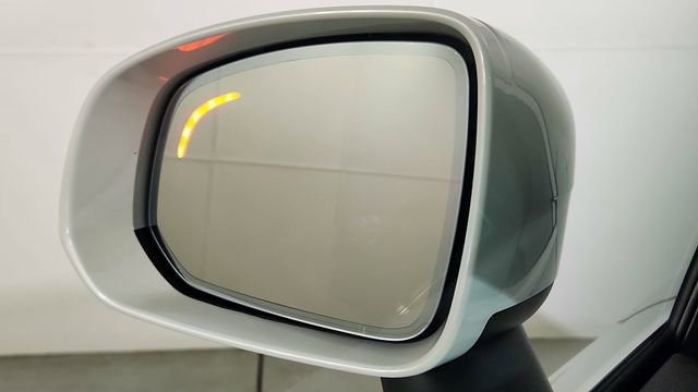 Used 2026 Volvo XC90 B6 Plus w/ Protection Package Premier AWD/4WD image 15