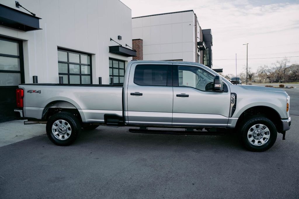 Used 2024 Ford F350 XLT image 11