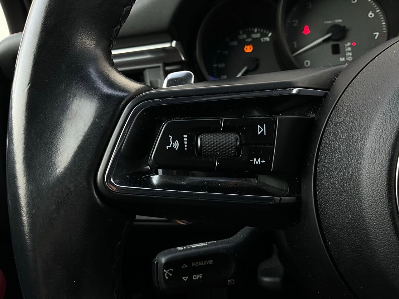 Used 2022 Porsche Macan S image 37