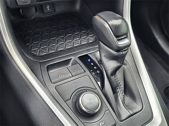 Used 2021 Toyota RAV4 XSE image 28