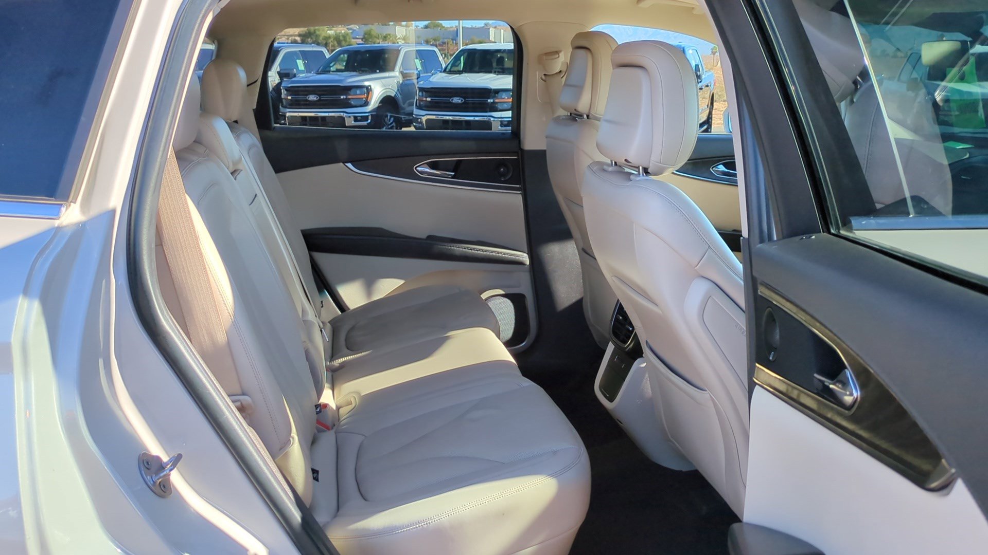 Used 2020 Lincoln Nautilus Reserve w/ Equipment Group 201A image 32