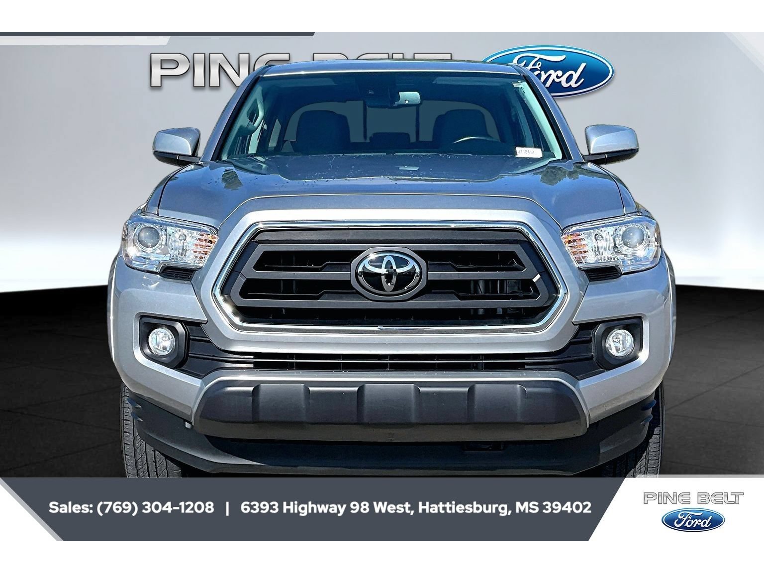 Used 2023 Toyota Tacoma SR5 RWD image 3