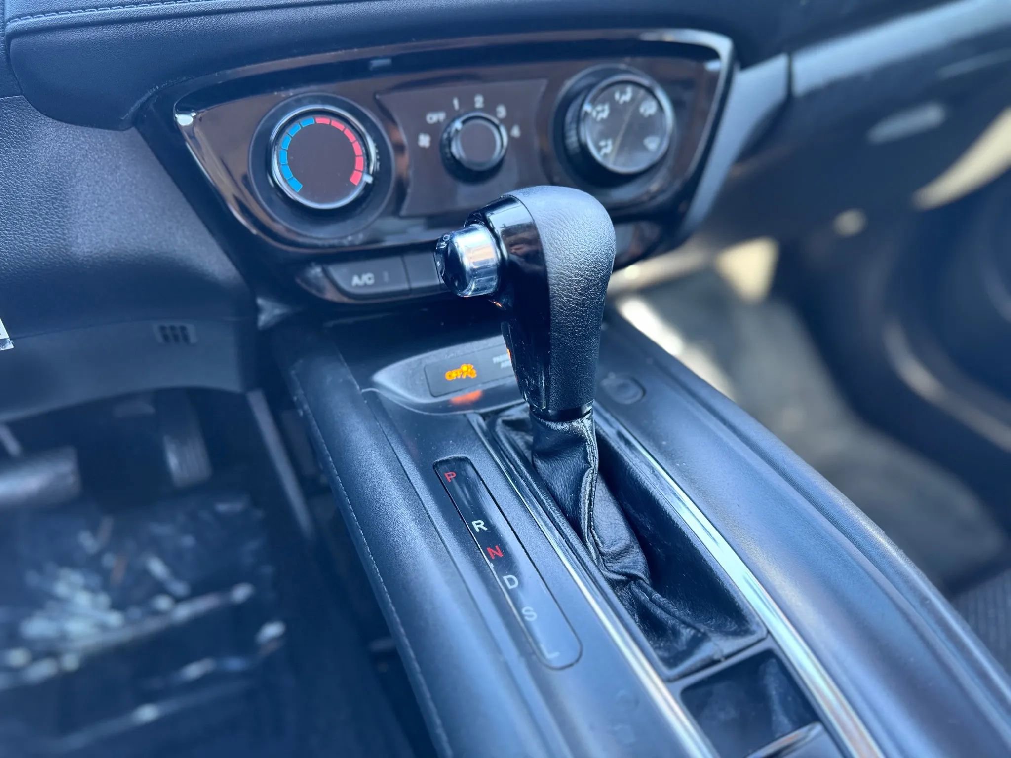 Used 2016 Honda HR-V LX image 20