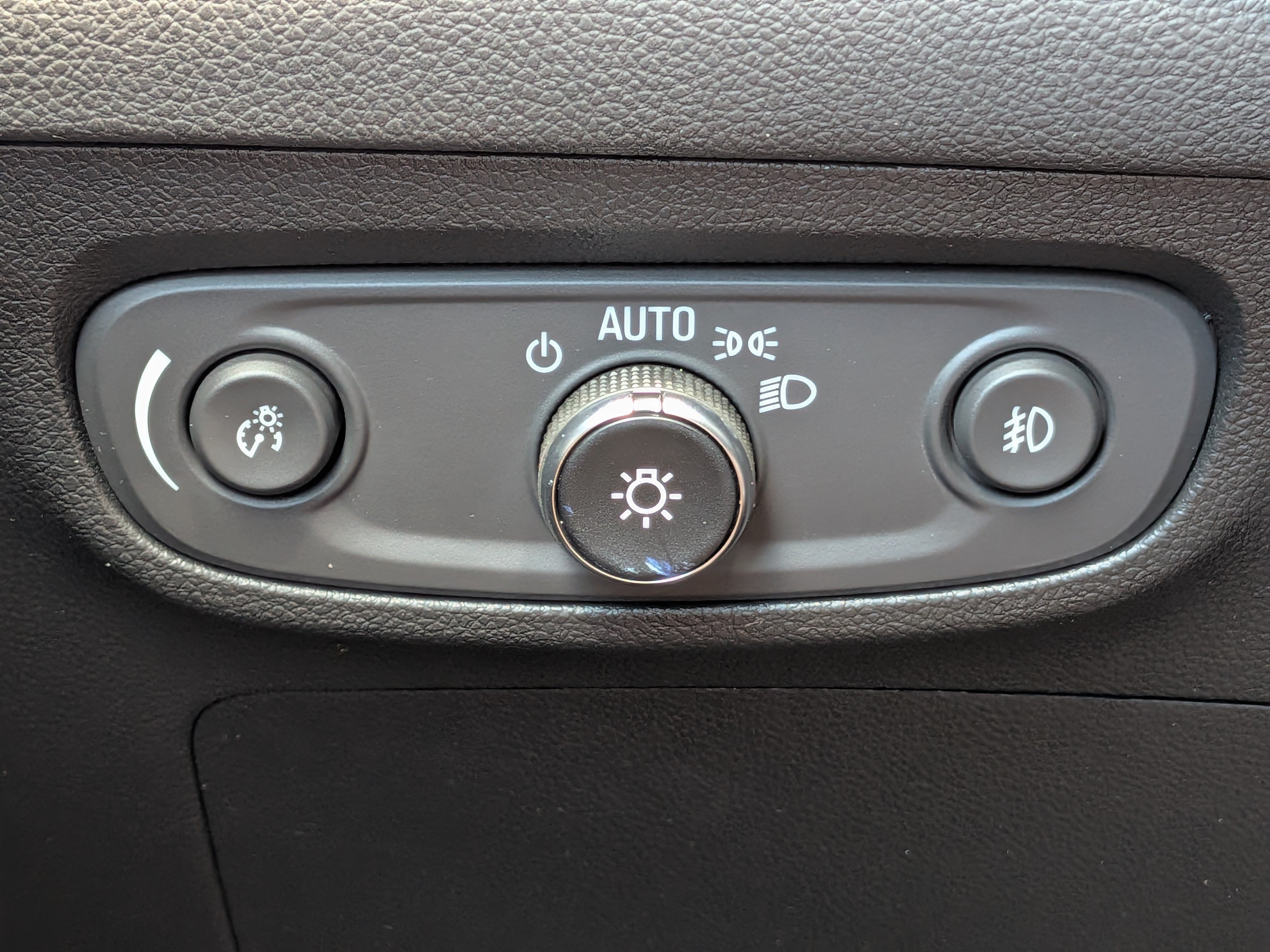 Certified 2021 Buick Encore GX Select FWD image 23