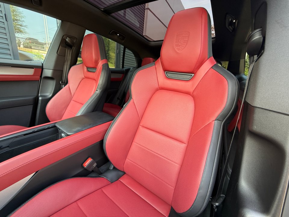 New 2026 Porsche Cayenne Electric AWD/4WD image 12