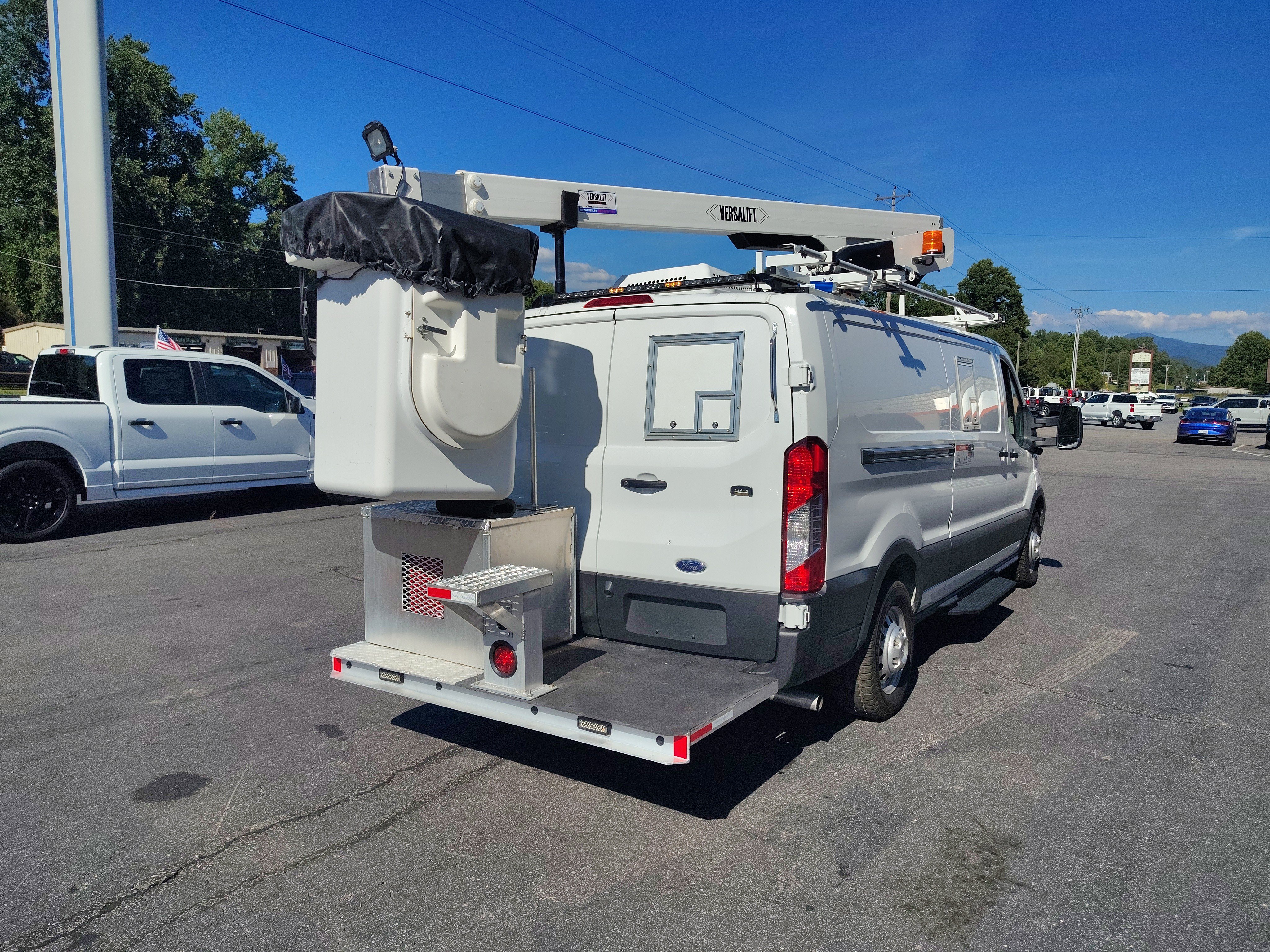 Used 2023 Ford Transit 350 Low Roof w/ Upfitter Package RWD image 7