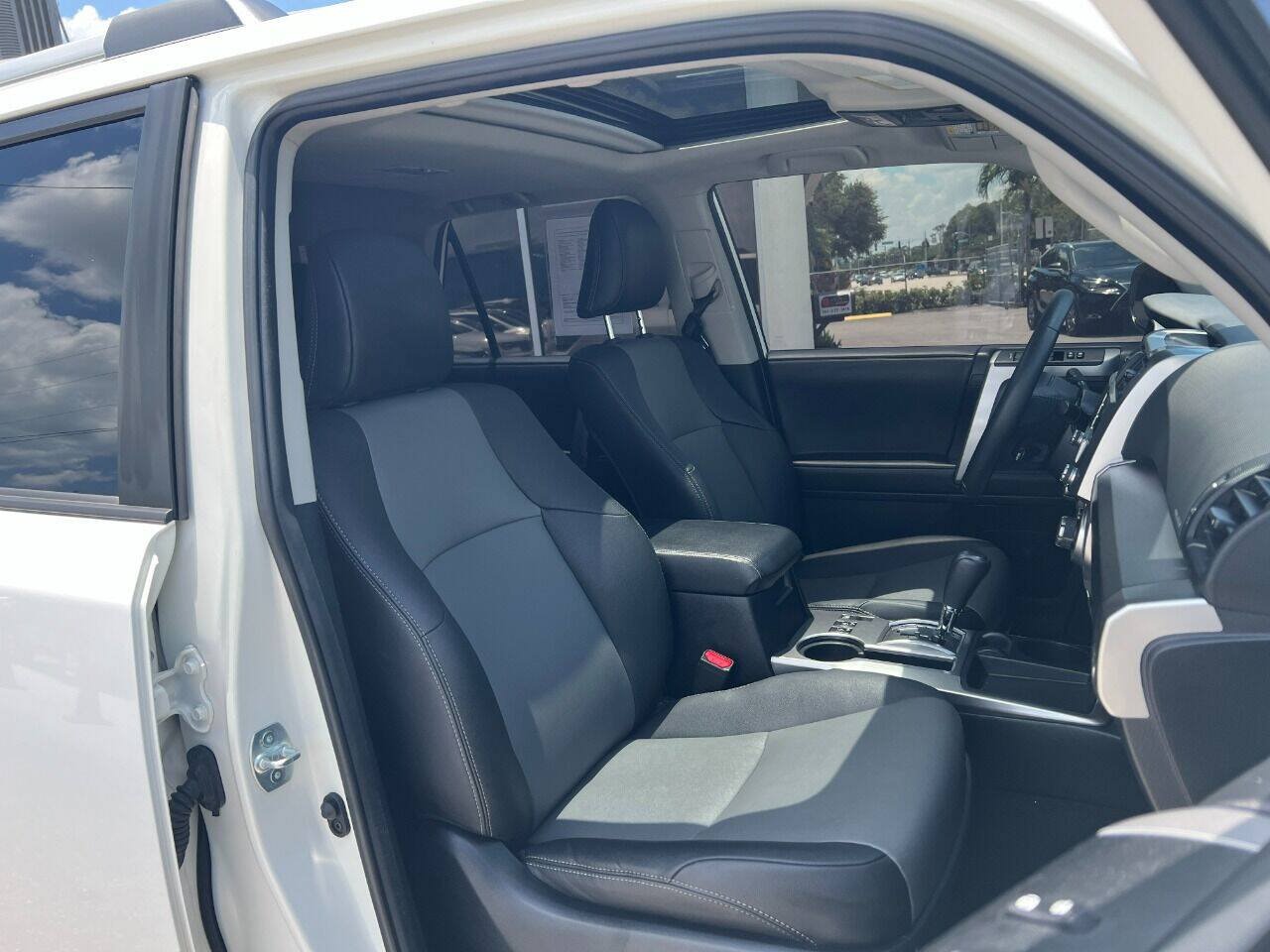 Used 2022 Toyota 4Runner SR5 Premium w/ Moonroof Package RWD image 9