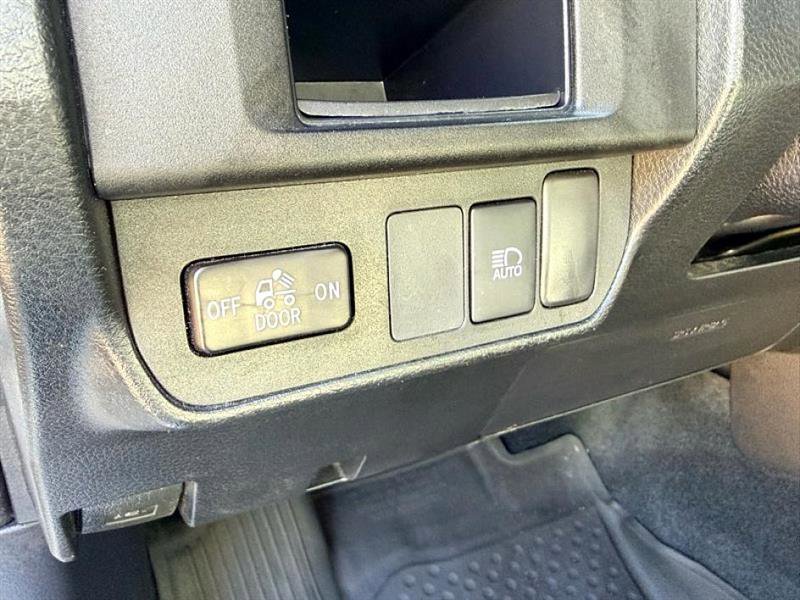 Used 2019 Toyota Tacoma SR image 16