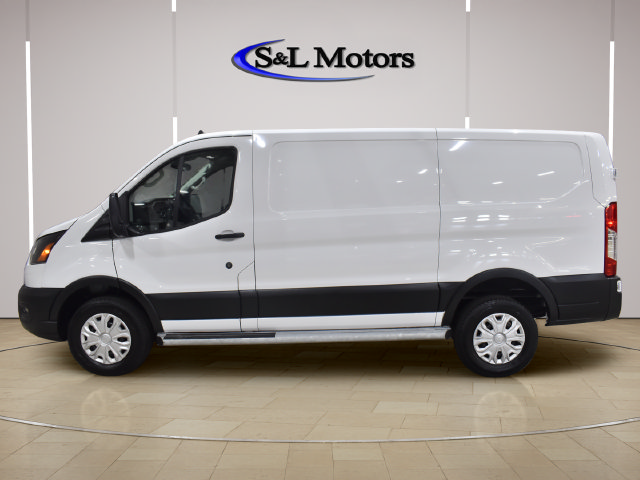 Used 2025 Ford Transit 250 Low Roof w/ Exterior Upgrade Package RWD image 4